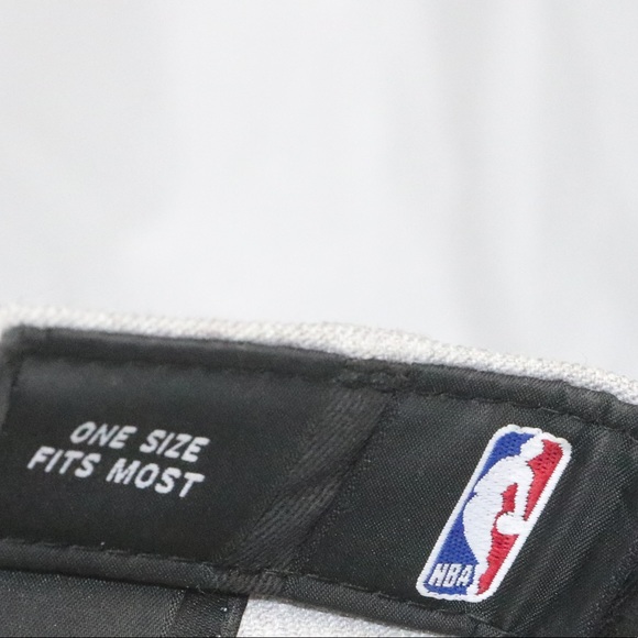 Houston Rockets New Era adjustable Hat - Picture 8 of 8